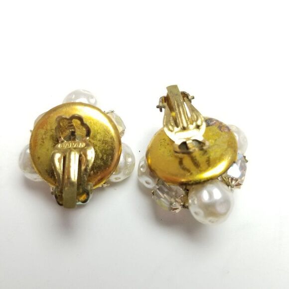 Vintage Pearly White Beaded Cluster Clip On Earrings, Retro Made in Japan - Picture 5 of 7